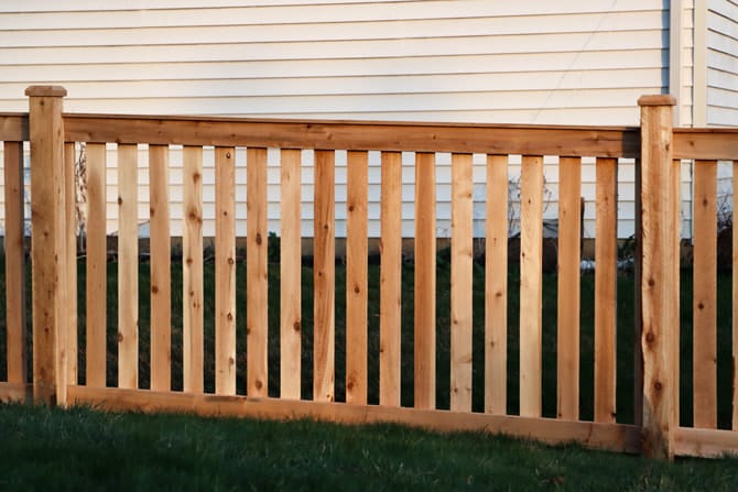 cedar-traditional-spaced-fence-romeoville-2