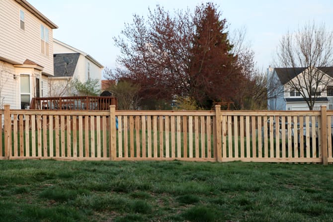 cedar-traditional-spaced-fence-romeoville-4
