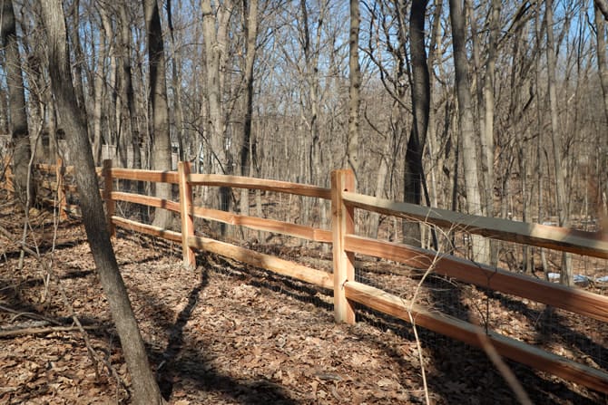 split-rail-cedar-fence-with-wire-5-lemont