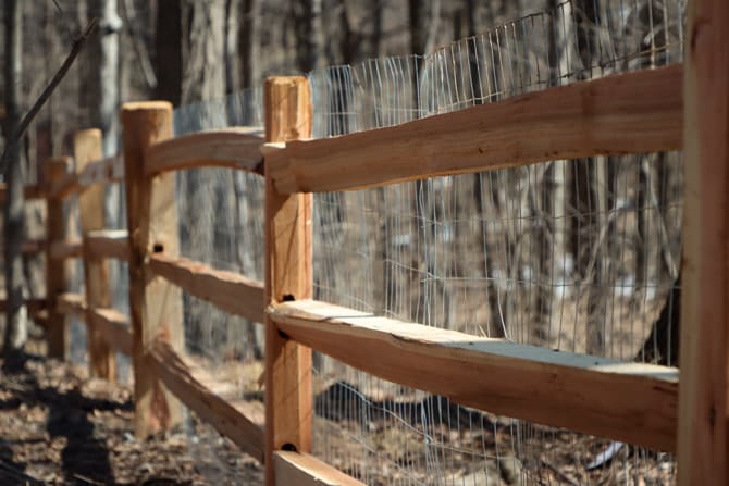 split-rail-cedar-fence-with-wire-lemont