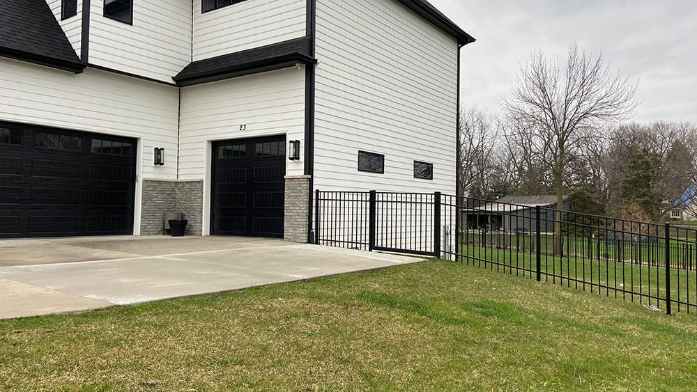Photo-of-Black-Aluminum-Classic-Fence-5-Foot---Installed-in-Orland-Illinois