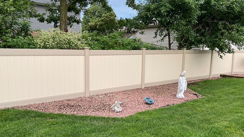Photo-of-Two-Tone-Vinyl-Privacy-Fence-5-Foot---Installed-in-Bolingbrook-Illinois