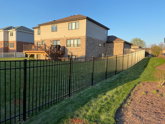 aluminum-residential-fence_orig