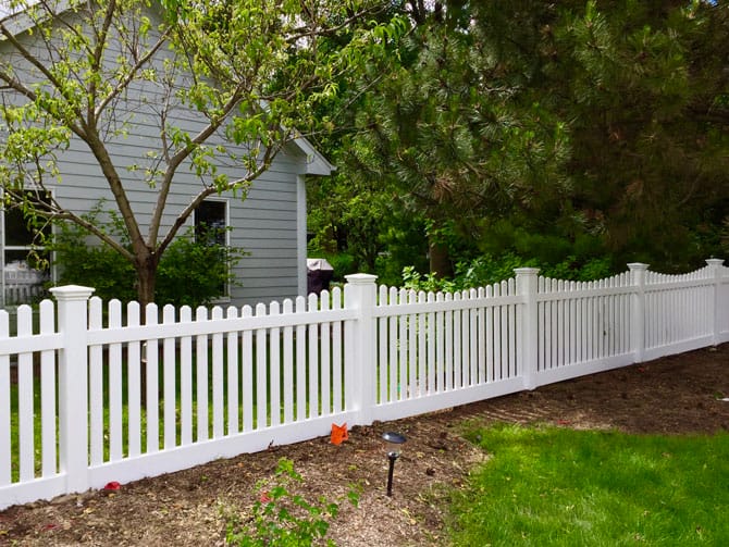 vinyl-fence-scallop-space-picket-orland-park-illinois_orig