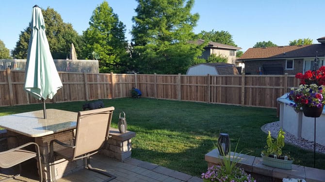 wood-fence-privacy-traditional-raised-middle-frame_orig